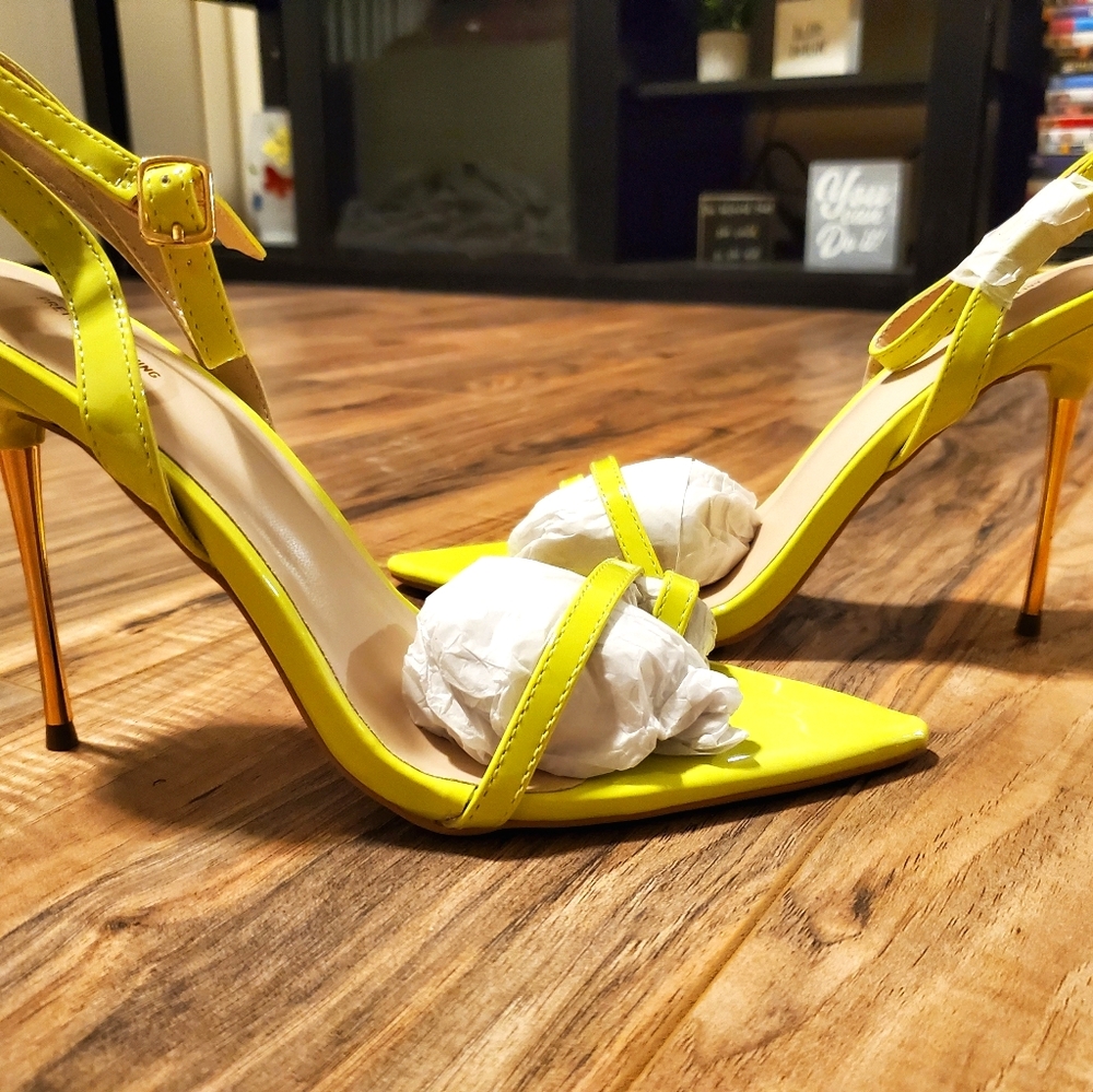 Stillettos. NWT. UK size 38. US size 7.5.